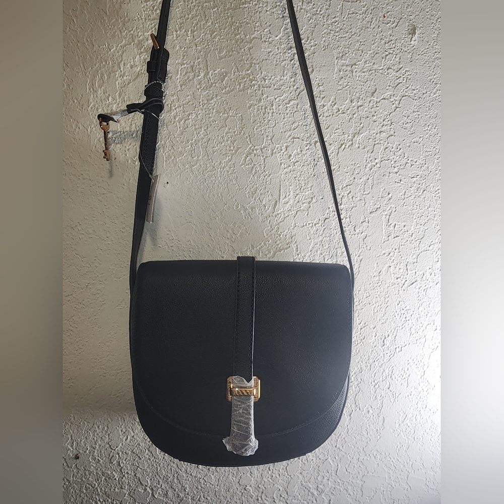 Fossil Emery leather crossbody bag.